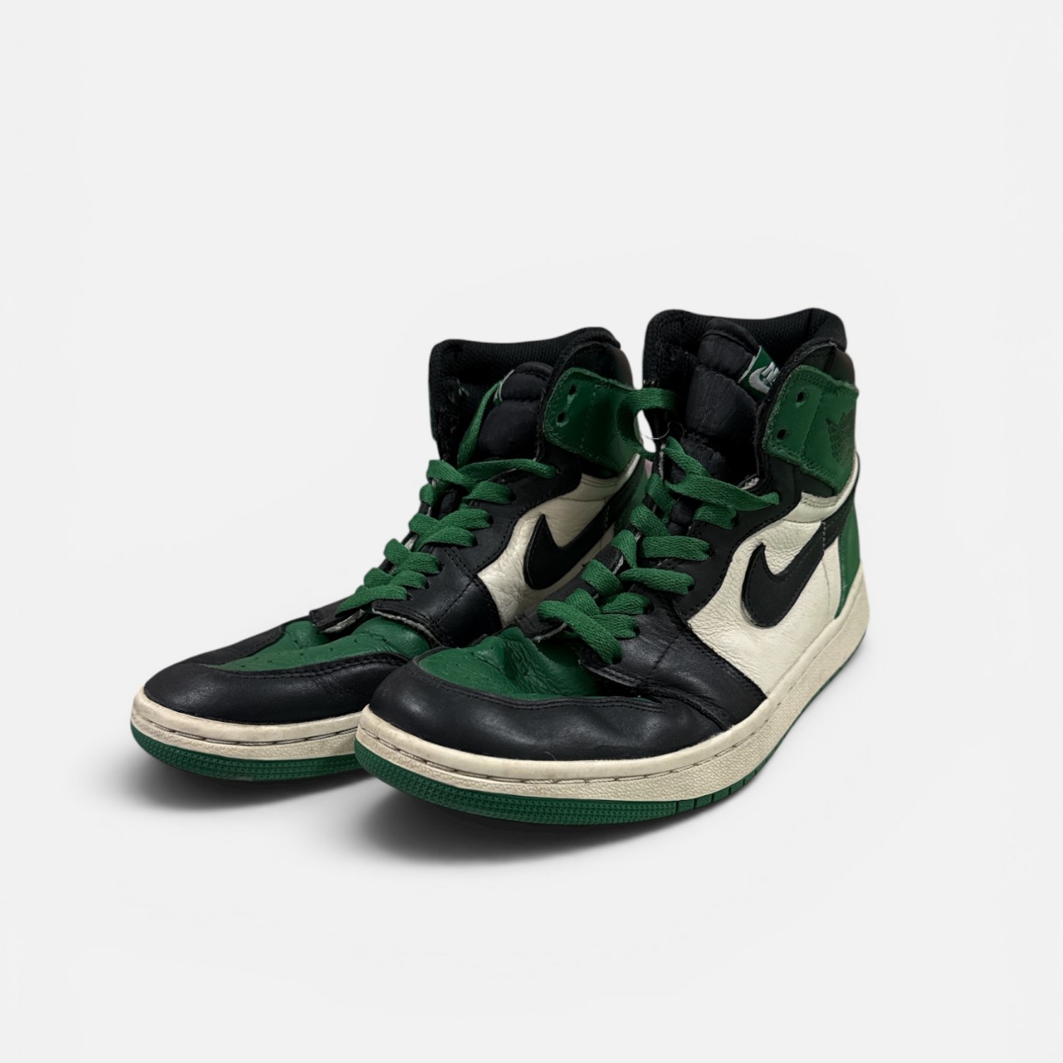 Nike Air Jordan 1 Retro High OG “Pine Green” / Pre-Owned